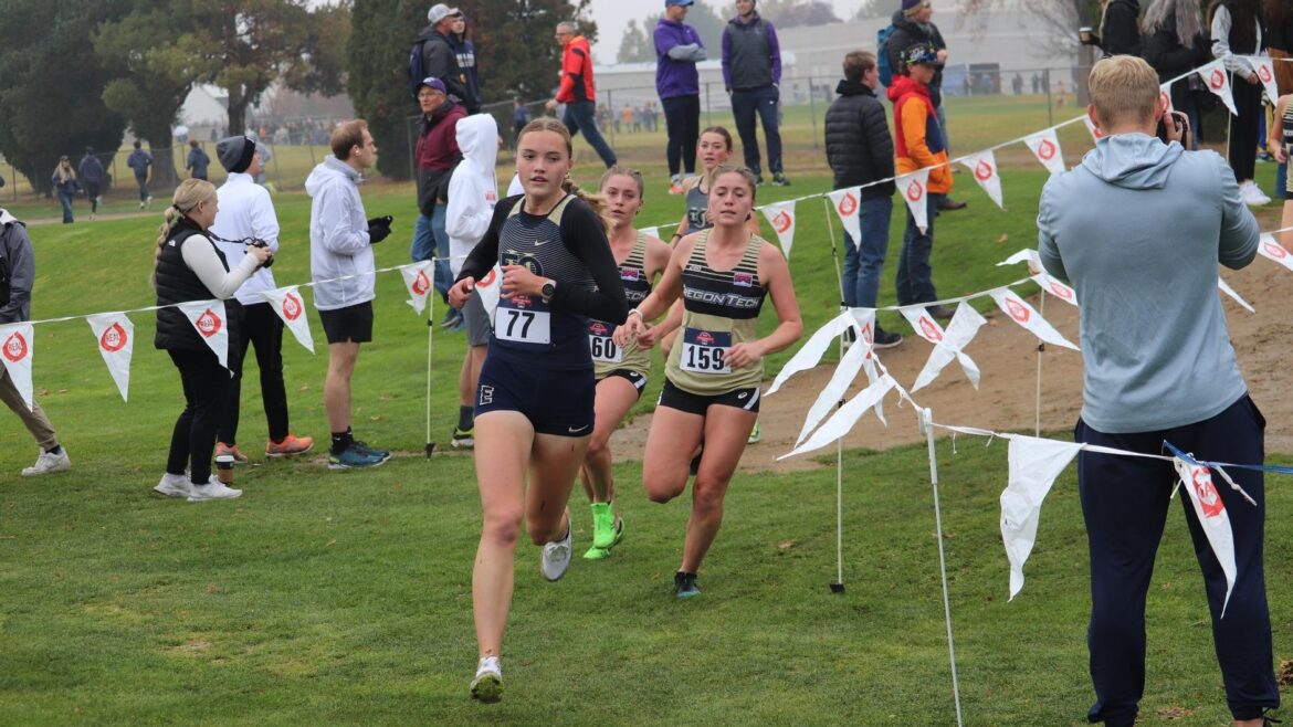 Women’s Cross Country Heading to NAIA National Championships